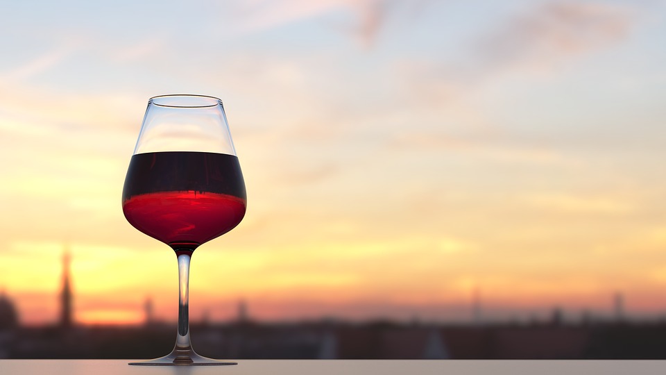 NEVER WASTE A DROP: TOP 3 MOST REFRESHING SUMMER WINE DRINKS TO USE LEFT OVER WINE